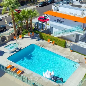 The Twist 3*, Palm Springs United States