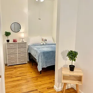 Aparthotel Spacious 2 Bedroom In East Village Nyc, New York